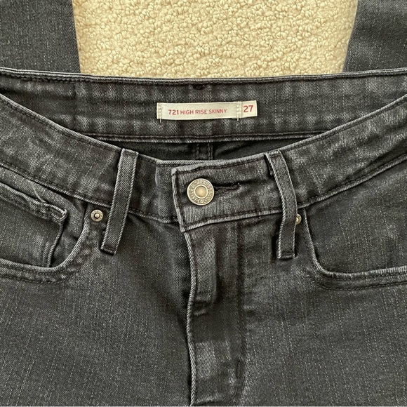 Levi’s 721 High Rise Skinny Jeans in soft black - size 27 waist / 28 length - Picture 7 of 8